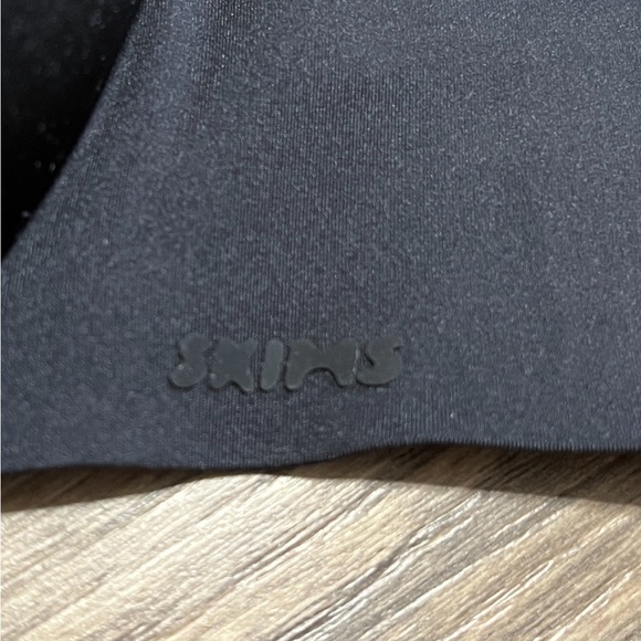 SKIMS Balconette Push Up Bra - Picture 4 of 8